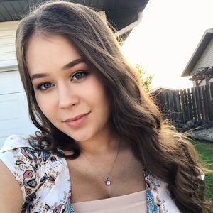 Meet your Posher, Kristina